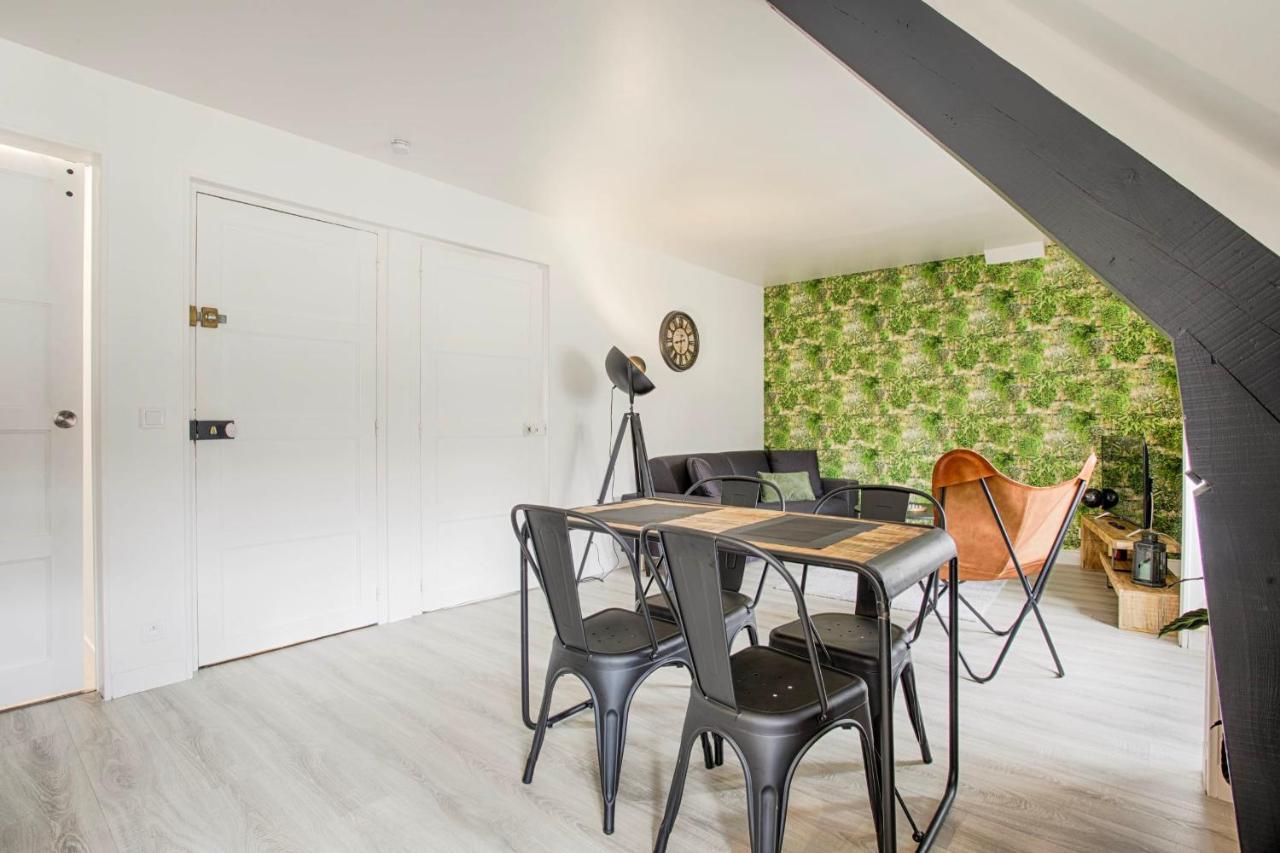 La Casa Centra Charm At Falaise'S Downtown Apartment Falaise  Ngoại thất bức ảnh